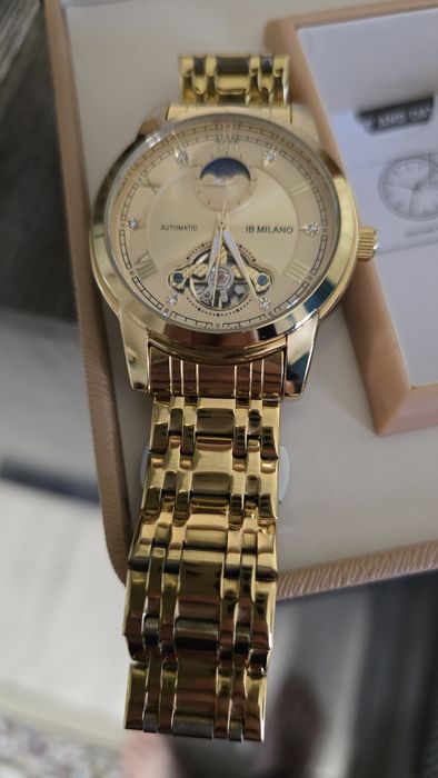 Сағат сатылады срочно