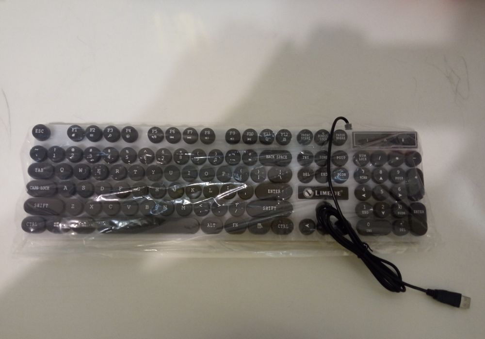 Игровая клавиатура с подсветкой