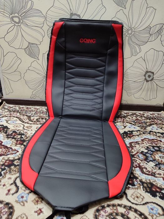 Продаётся чехол накитка на автомобиль