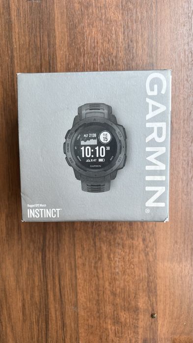 Часы Garmin Instinct