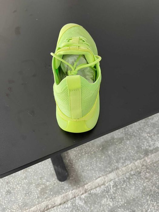 Продавам маратонки, размер 48, стелка 31 см.