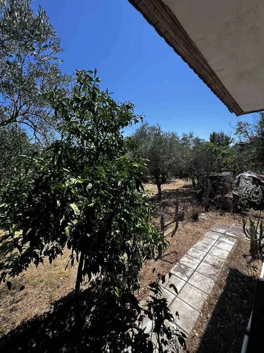 Къща с голям двор и възможност за строеж - Аспровалта