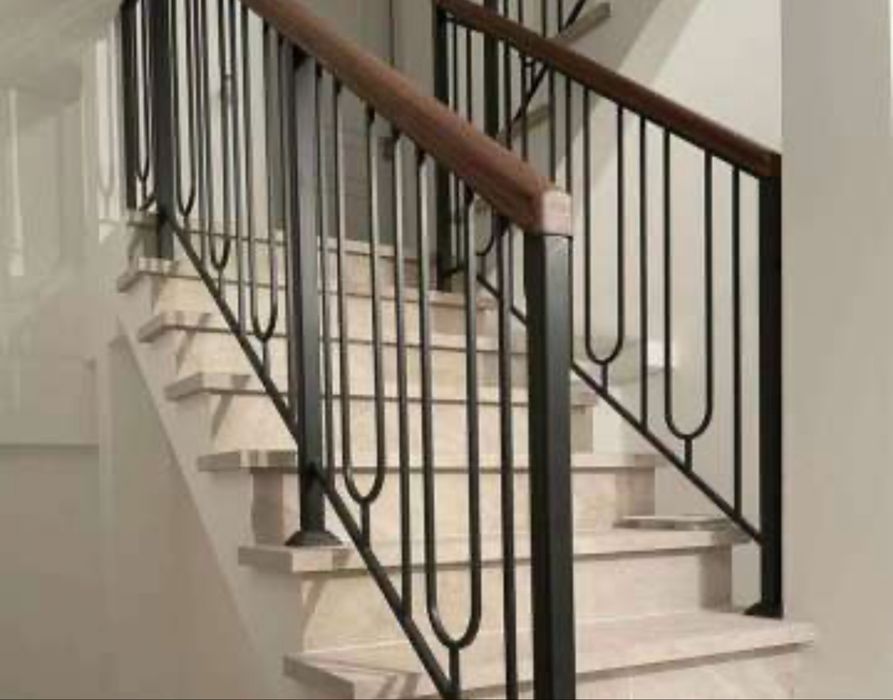 Перила кованные на лестницу