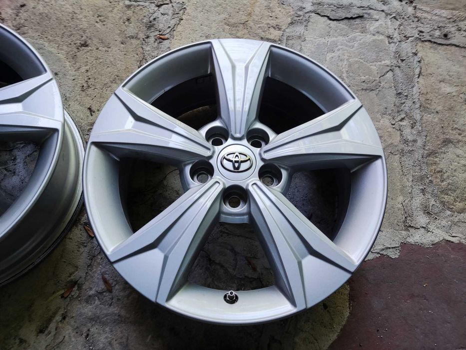 Тойота ЦХР 17 цола оригинални лети джанти - 5x114,3 Toyota CHR .