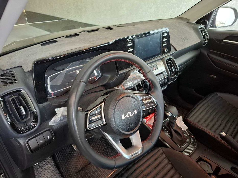 Продам свой автомобиль KIA Sonet 2025г. 8800 км