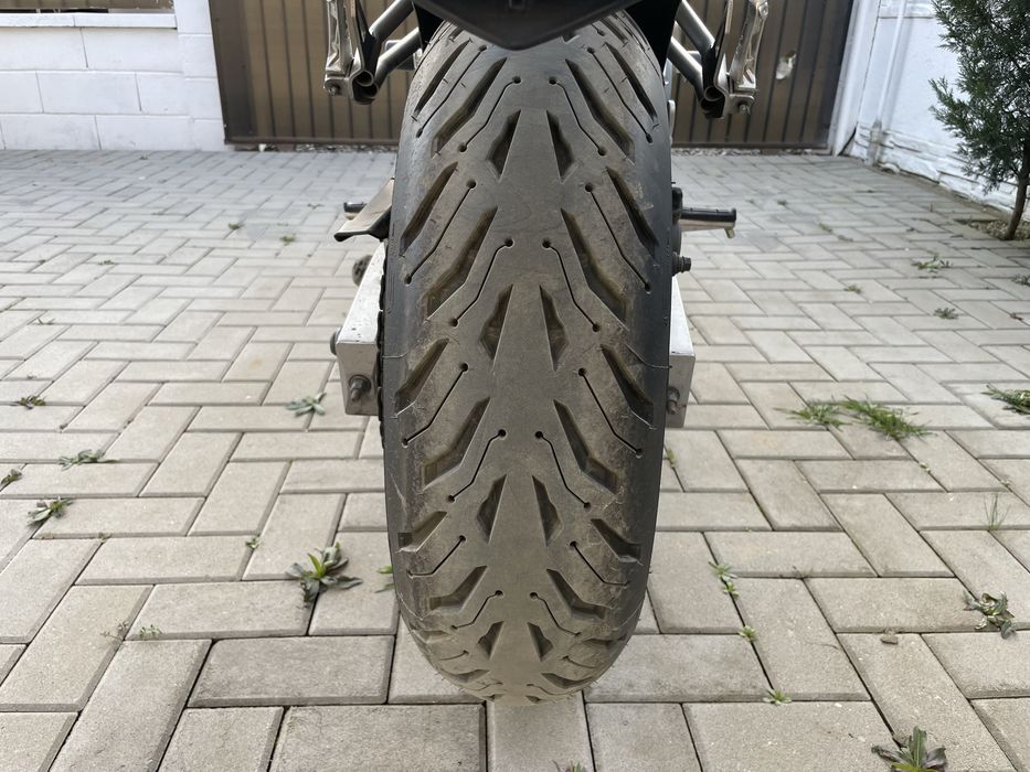 Motocicleta Yamaha FZ6-N