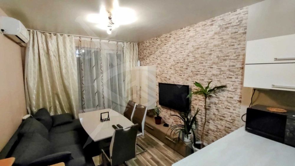 Дава се под наем Двустаен апартамент в Варна, Възраждане 1 - 56 кв.м за 425 € - Снимка #1