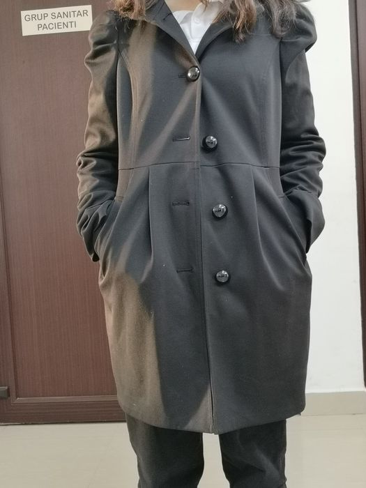 Pardesiu negru superb
