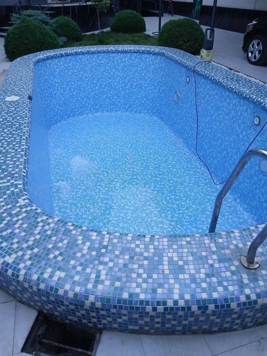 Строительство, реставрация, мойка бассейнов.