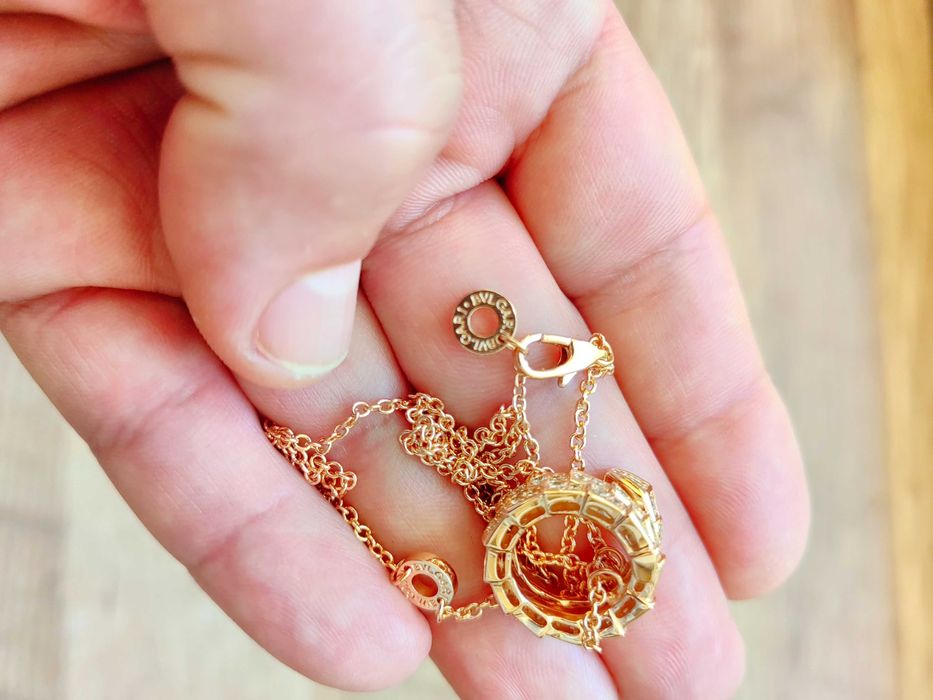 Колие в розов цвят - Bulgari serpentine с циркониеви камъни