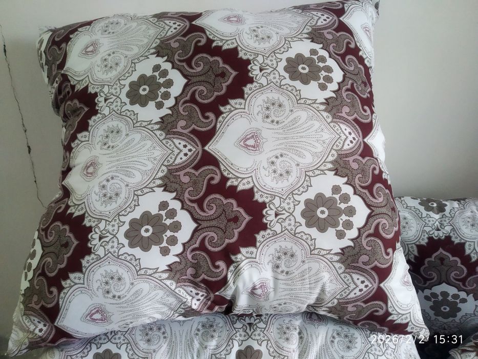 Подушки квадратные