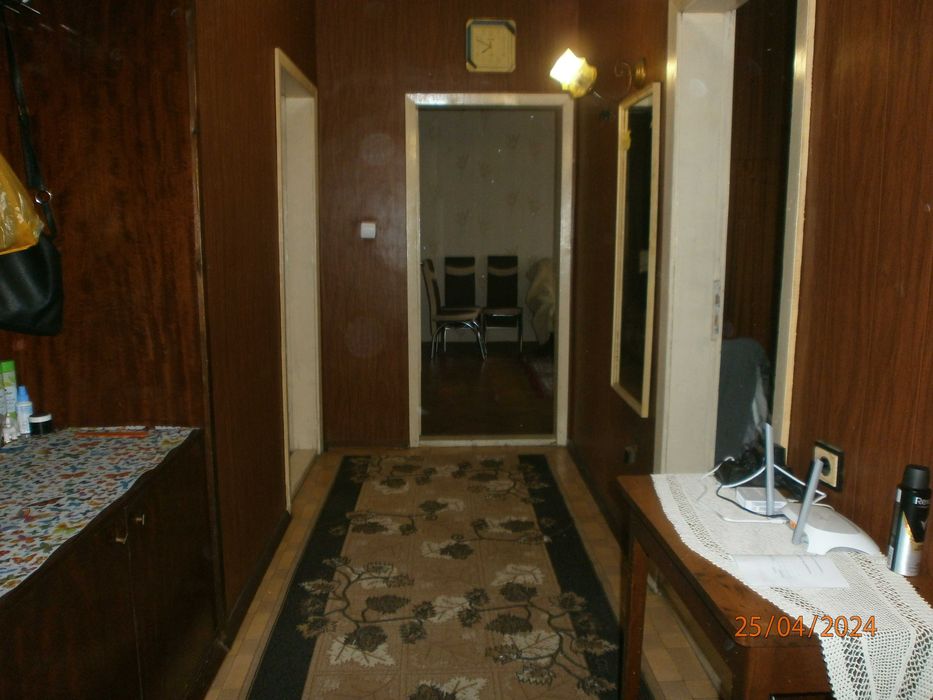 Продава се Тристаен апартамент в Плевен, Дружба 1 - 103 кв.м за 495 €/кв.м - Снимка #16