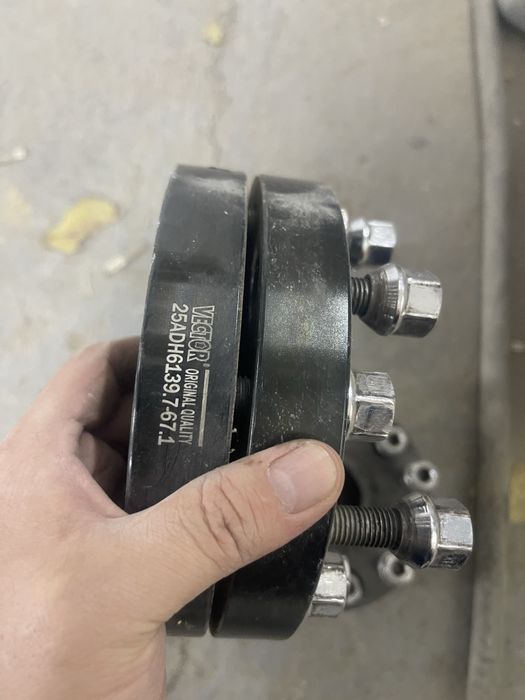 Проставки на mitsubishi pajero