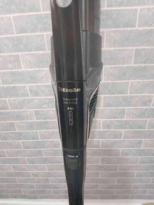 Aspirator vertical premium Miele Triflex HX1 Cat & Dog (Fără fir / 3-în-1)
