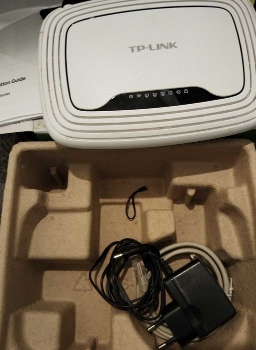 Безжичен рутер ТР-link 300 mbps