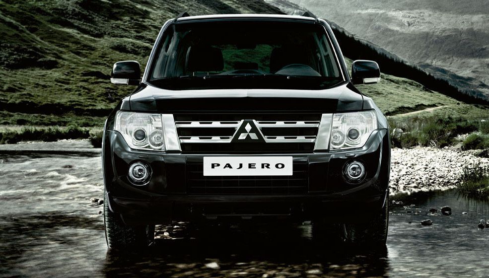 Стекла фары Mitsubishi Pajero 4