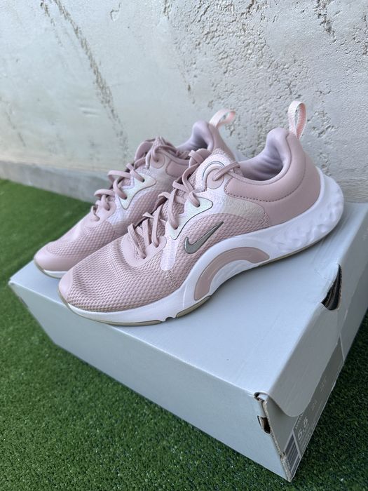 Дамски маратонки nike