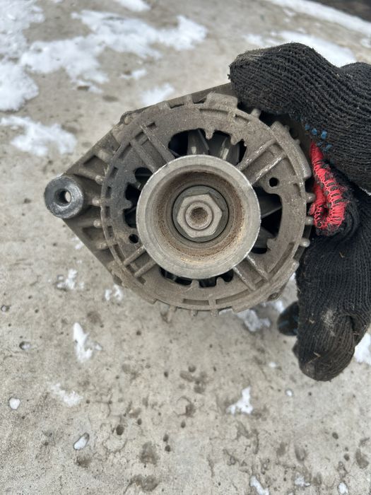 Продам Генератор Ваз 2110