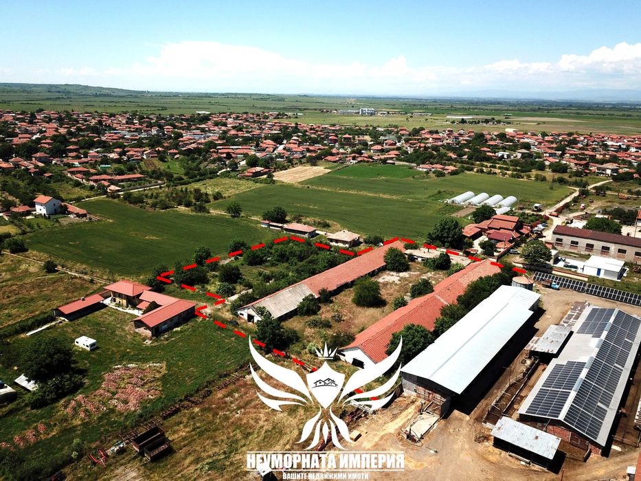 Продавам обор, краварник склад база с площ от 2617кв.м и земя 9015кв.м в гр.Първомай кв.Дебър