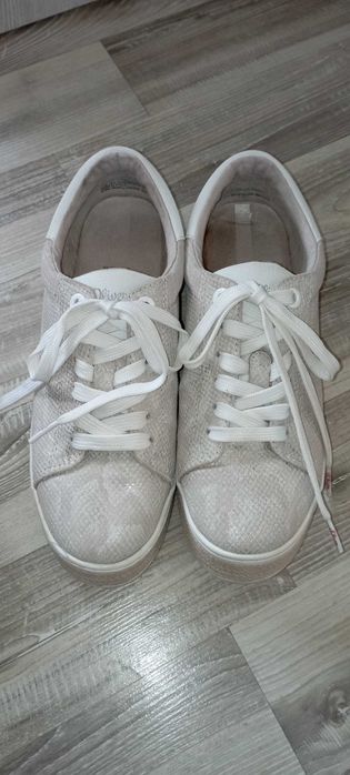 Кожени сникърси със змийски мотив