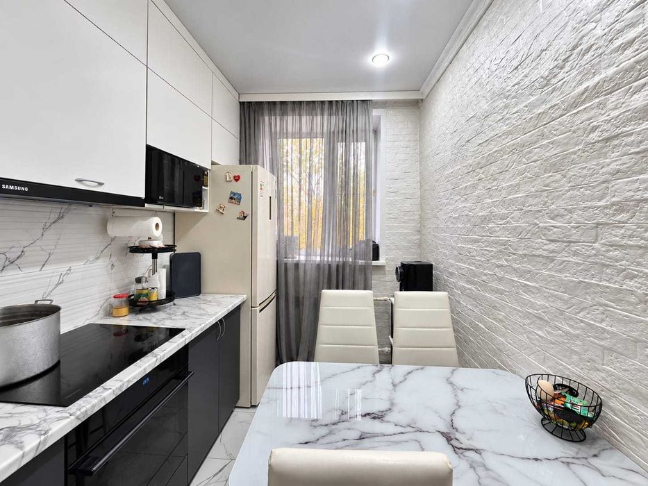 Продам 3 комн квартиру в старом городе