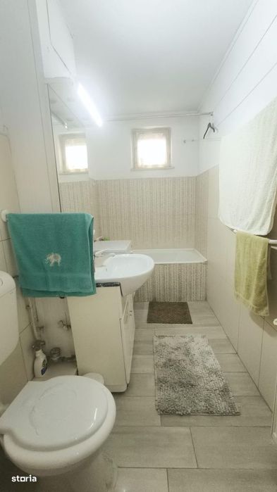 Apartament 3 camere de vânzare – Ultracentral Petroșani, Strada Horia