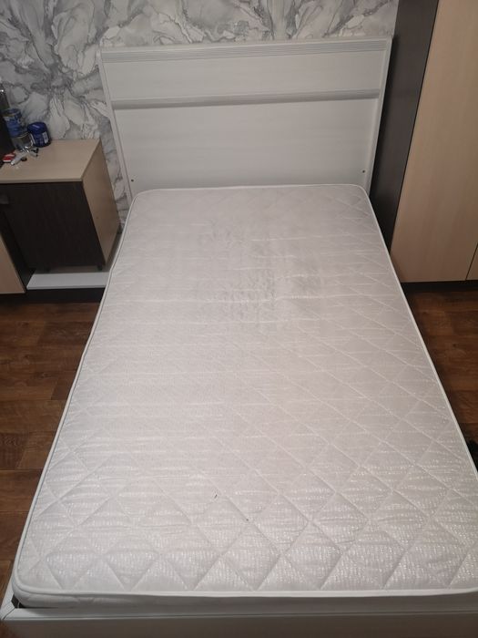 Продам кровать 120/200