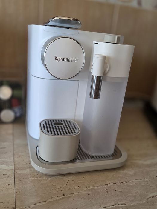 Expresor Nespresso Gran Latissima