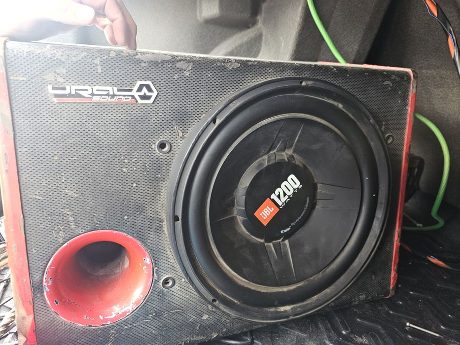 Продам сабвуфер дёшево