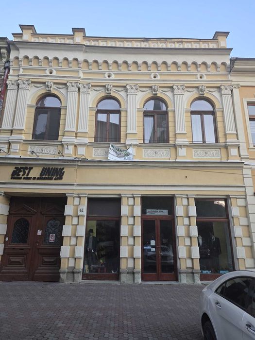 Oportunitate Unică: Clădire Istorică de 900 mp utili, cu 900 mp Teren (Curte + Grădină) – Ultracentral Bistrița, lângă Primărie