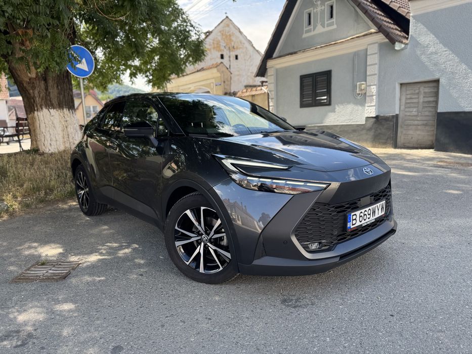 TOYOTA C-HR 2025 — imagine 2