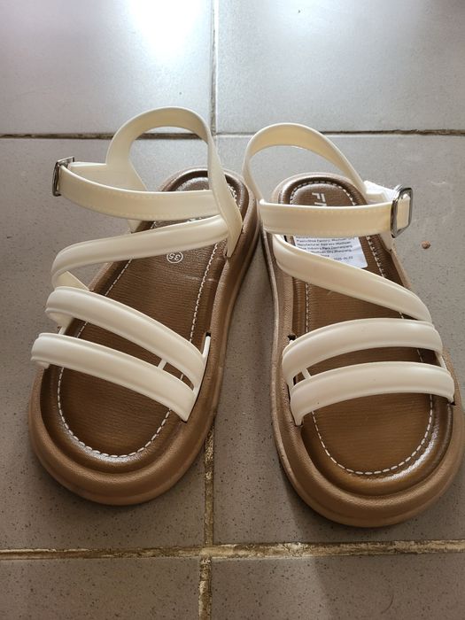 Сандалии детские