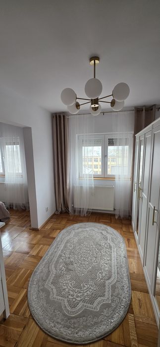 Vând apartament 5 camere in zona Vlaicu ;str Poetului;etj4!re