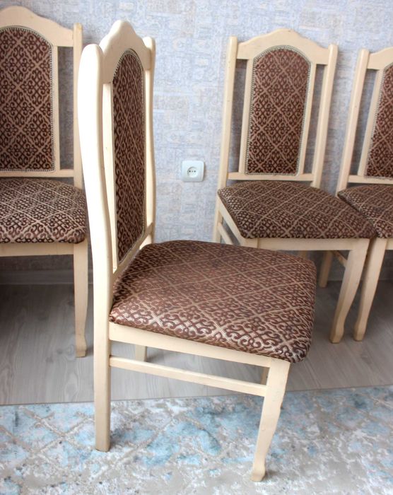 Стулья мягкие деревянные