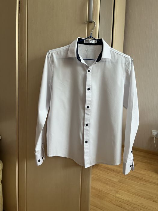 Белая рубашка для мальчика