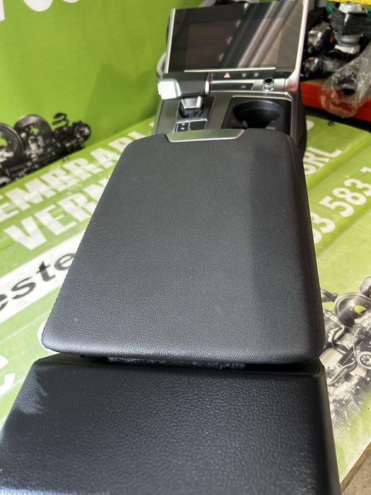 Capac cotieră Audi A6 4K C8