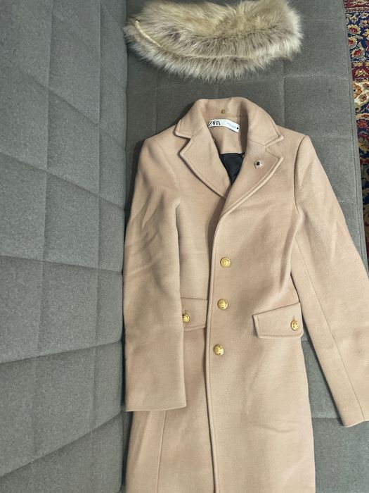 Zara бежово дамско палто