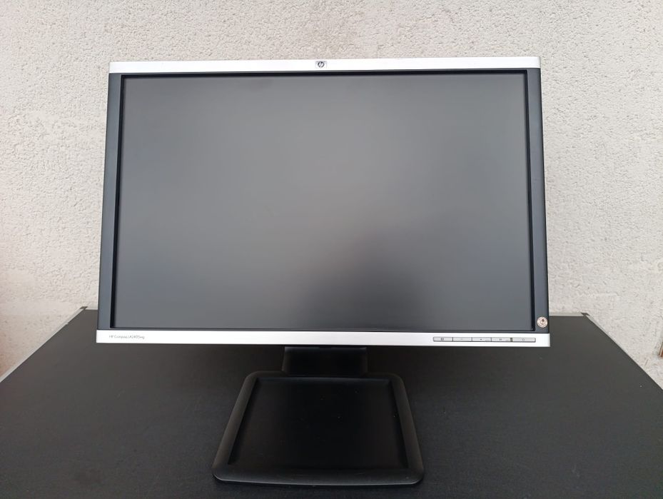 Monitor LCD 24" HP Compaq LA2405WG Grad A 1920x1200 5ms DVI VGA