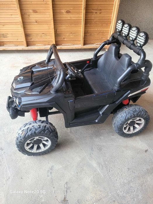 Детская автомашина