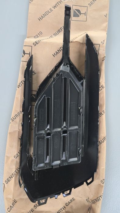 Дясна решетка в предна броня VW Areteon R-Line 2020г. 3G8 854 662 B