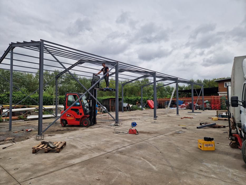 Vând hală metalica 8x24x4