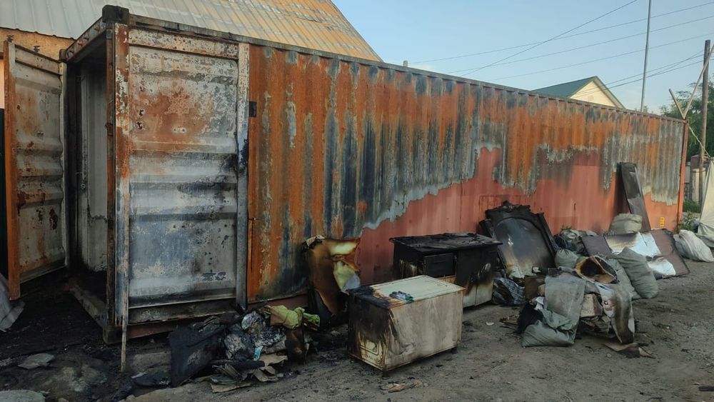 Продам 40 тонник контейнер морской