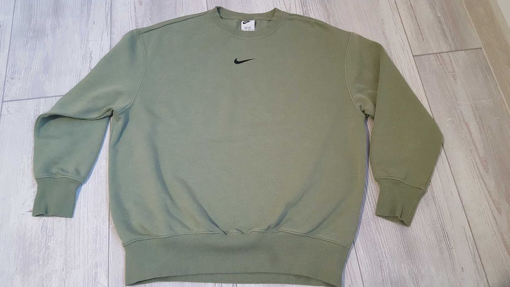 Чисто ново спортно горнище суитшърт Nike за момиче с размер XS