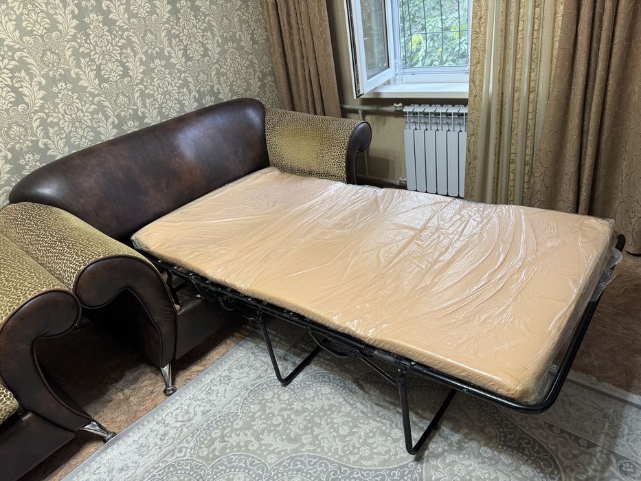 Продам комплект мягкой мебели
