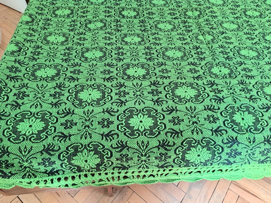 Продава губери чиста вълна 2 бр. бял212/194 -200  лв.   червен190/145