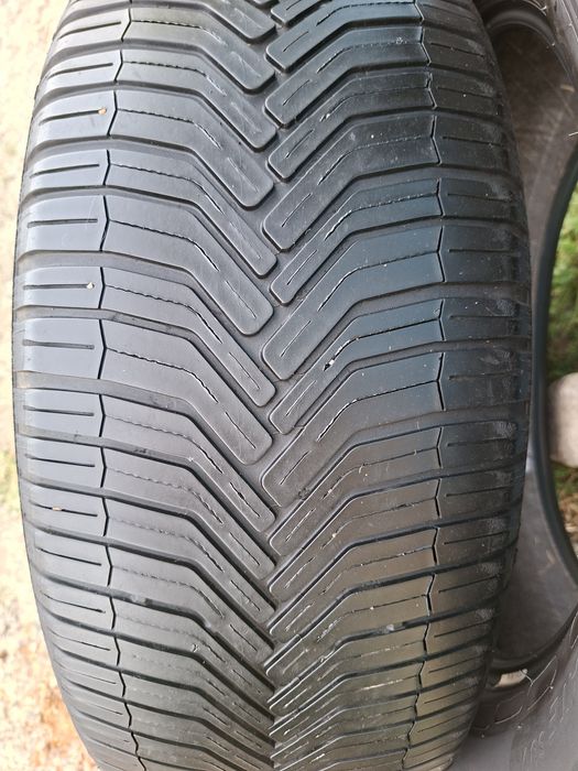 Продам шины 235/55/18 мишелин