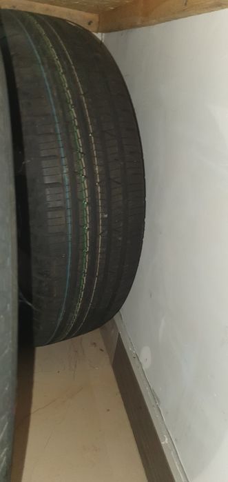 Продам резину 215/65/16