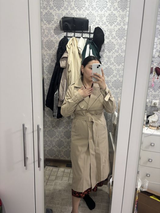 Продам вечерние платья и туфли, тренч