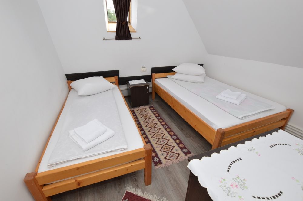 Cabana de închiriat