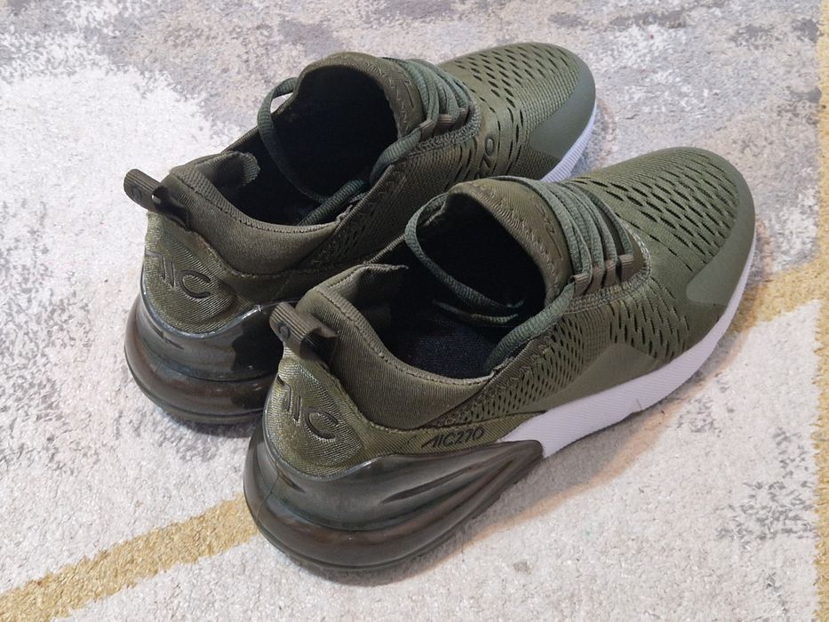 Кроссовки Nike Air 270